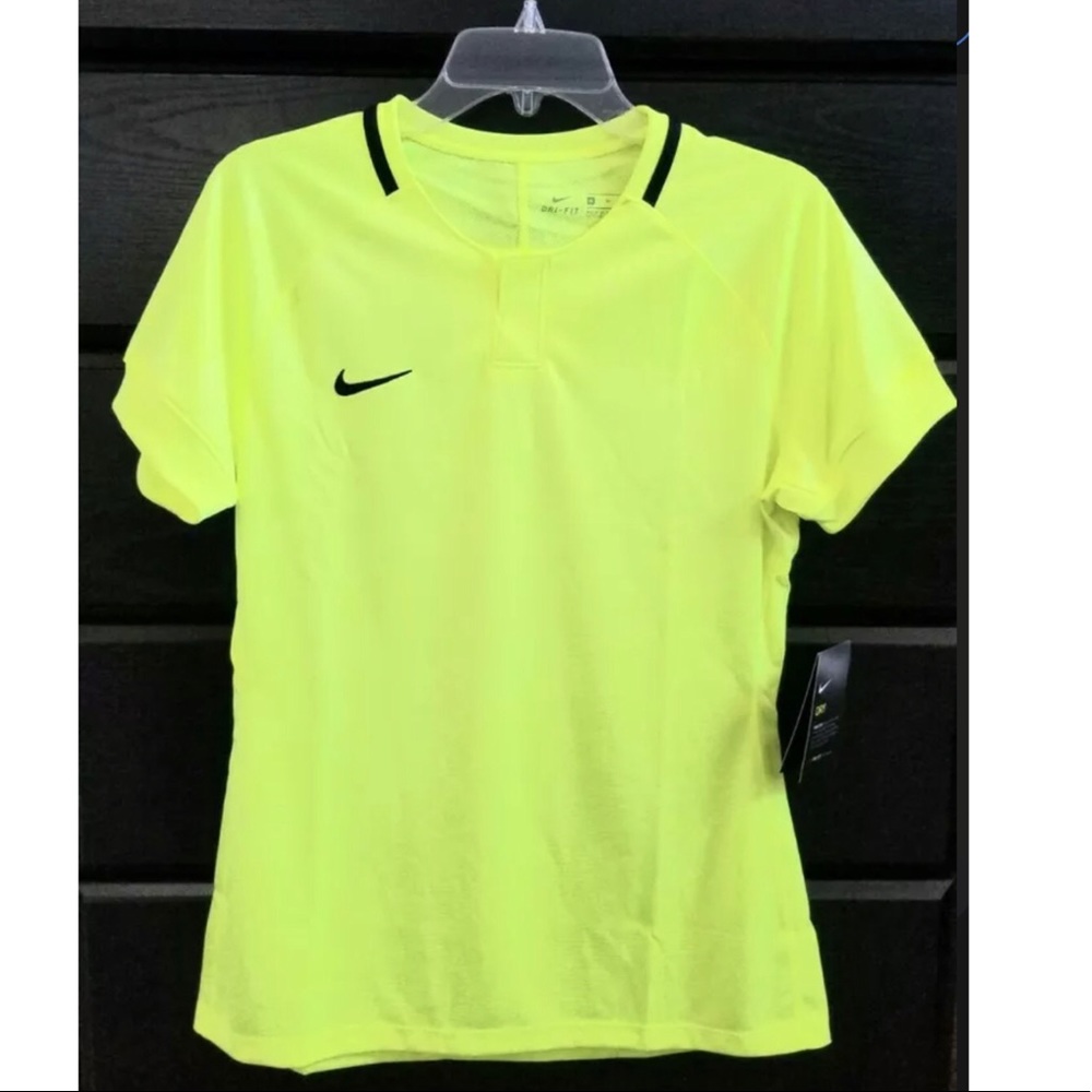 Nike Dri-Fit Soccer Jersey Women's sz medium Neon